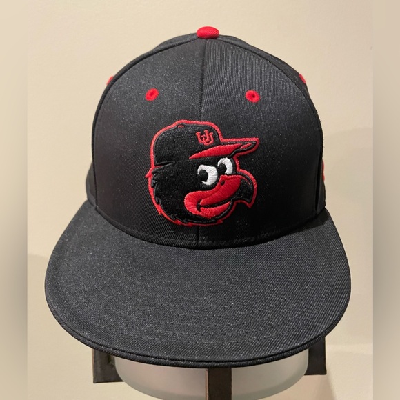 Utah Utes Under Armour Swoop Mascot Logo Snapback Hat NCAA College Cap Black - Picture 1 of 3